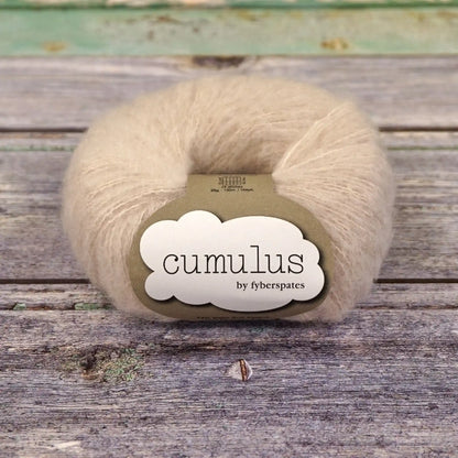 Fyberspates Cumulus Yarn color 914 Pearl