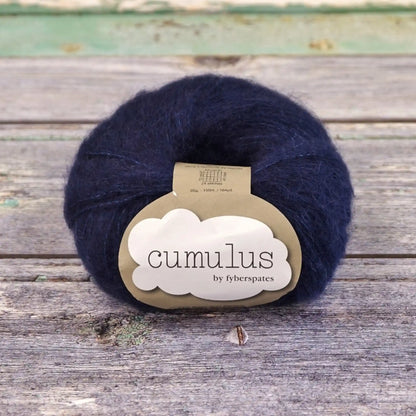 Fyberspates Cumulus Yarn color 918 Indigo
