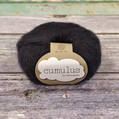 Fyberspates Cumulus Yarn color 919 Onyx