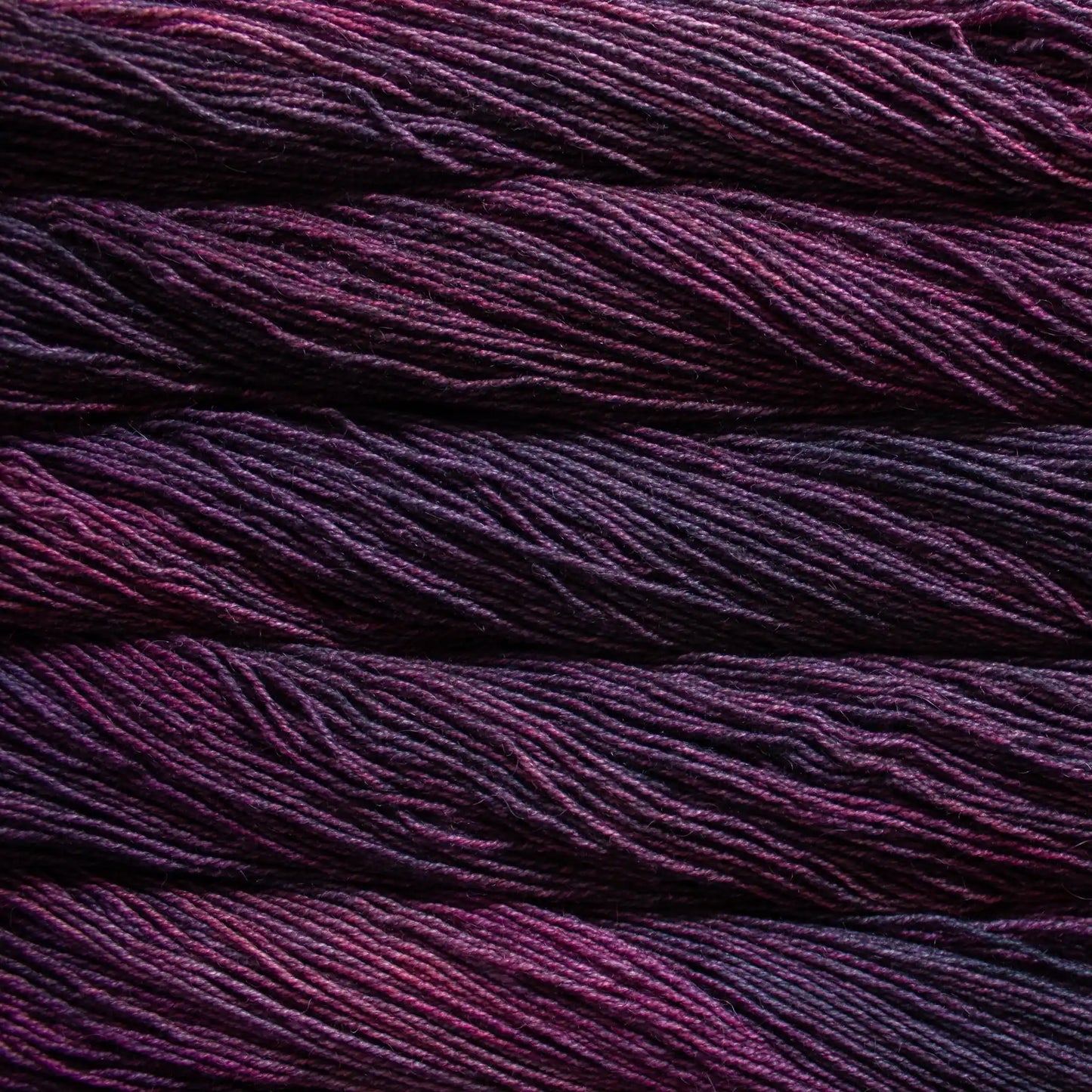 Malabrigo Dos Tierras DK Yarn color 872 Purpuras
