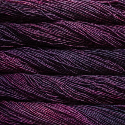 Malabrigo Dos Tierras DK Yarn color 872 Purpuras