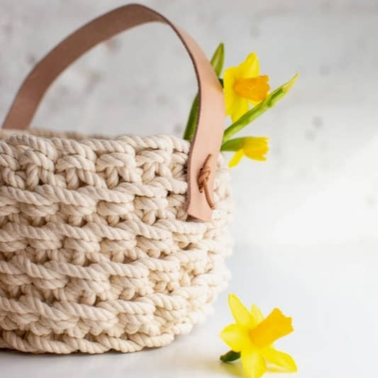 Flax & Twine Brooklyn Basket Kit with Leather Handle color Parchment