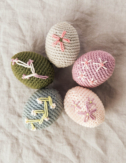Rico Ricorumi Heartbreakers Crochet Booklet
