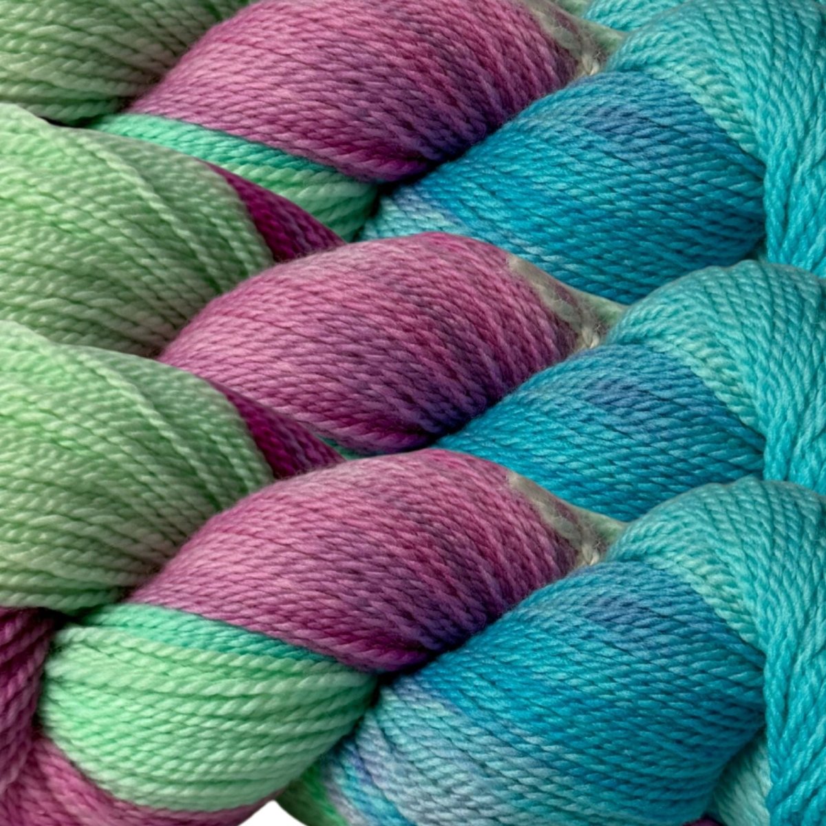 HMLLOYD Hand Dyed Fingering Yarn Superfine Merino 100g - Paradise Fibers
