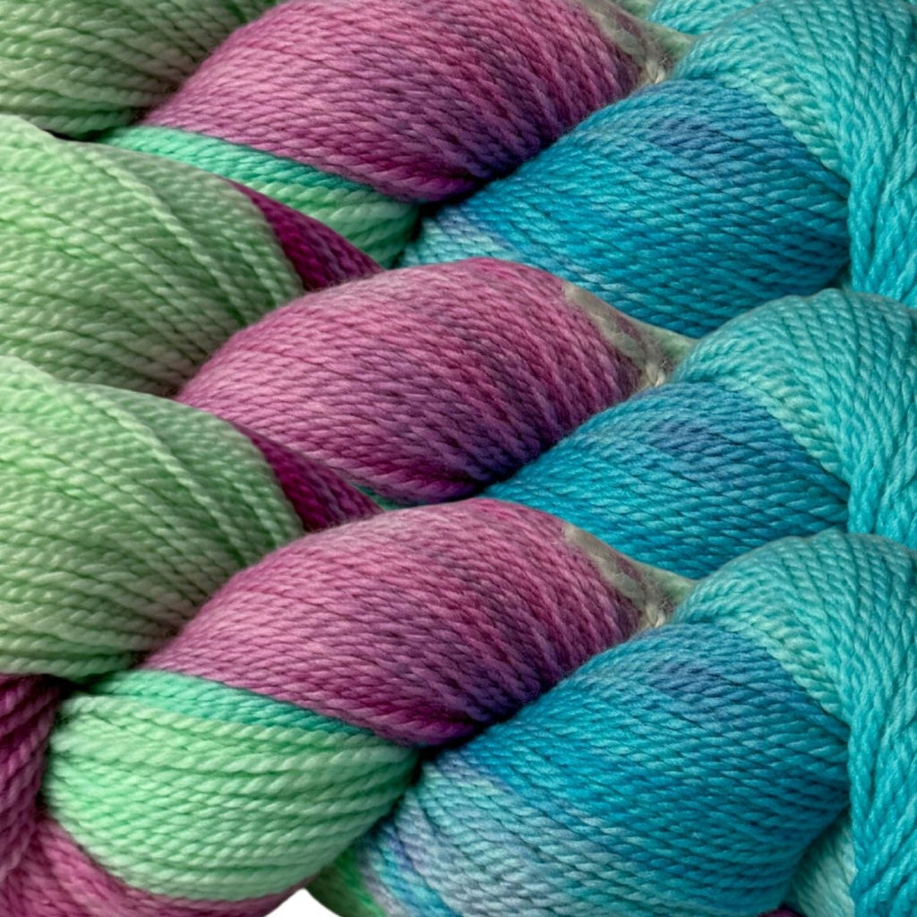 HMLLOYD Hand Dyed Fingering Yarn Superfine Merino 100g - Paradise Fibers