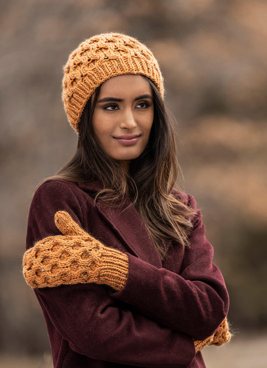 Huntington Hat & Mitts — view 2