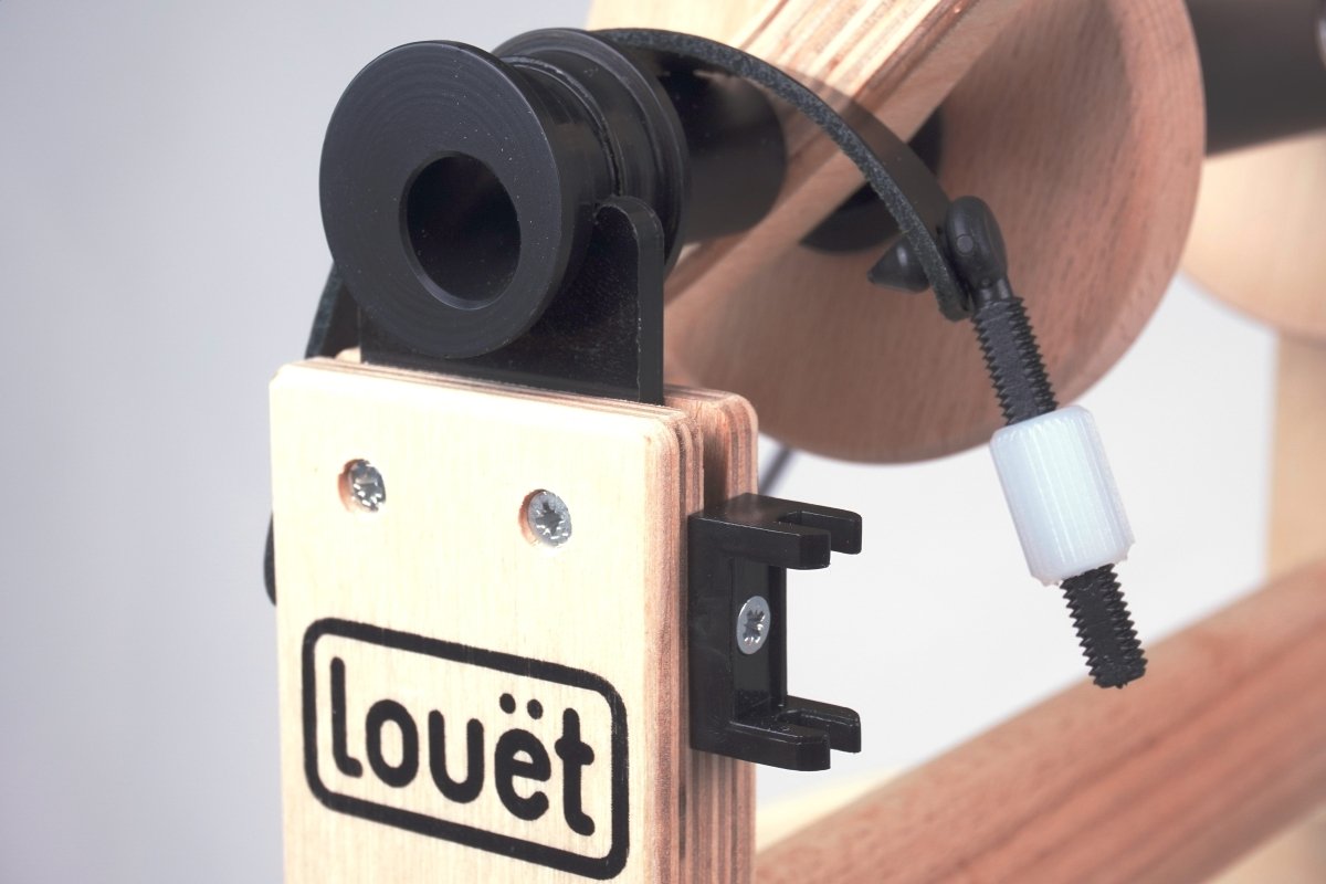 Louet S17 Spinning Wheel - Paradise Fibers
