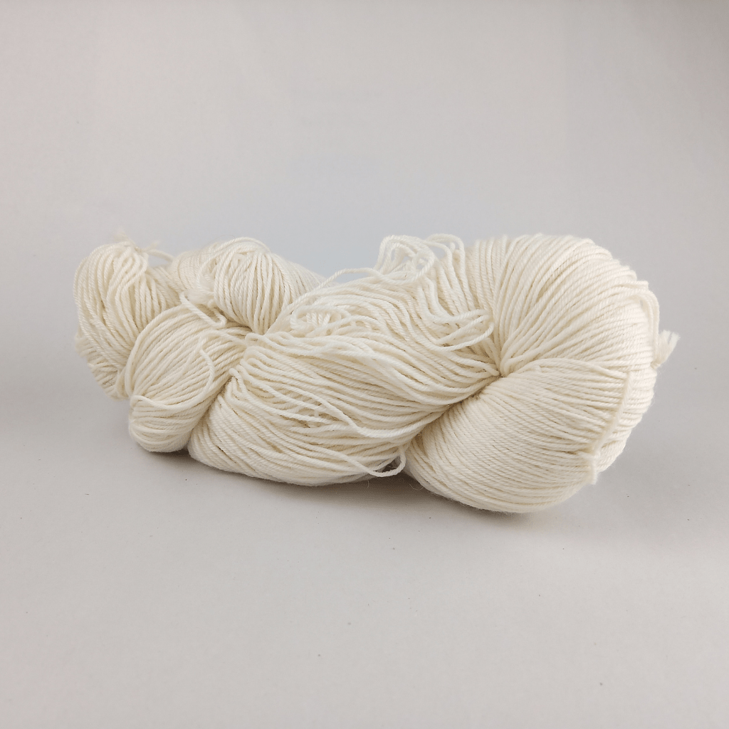Maccheroni | 80% Merino 20% Ramie Fingering Yarn - Paradise Fibers