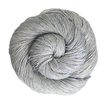 Macrophylla Shawl Kit in Susurro color 009 Polar Morn