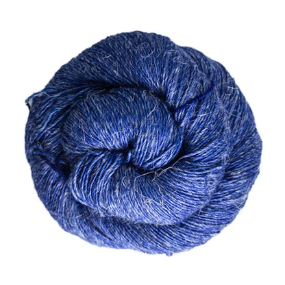 Macrophylla Shawl Kit in Susurro color 415 Matisse Blue