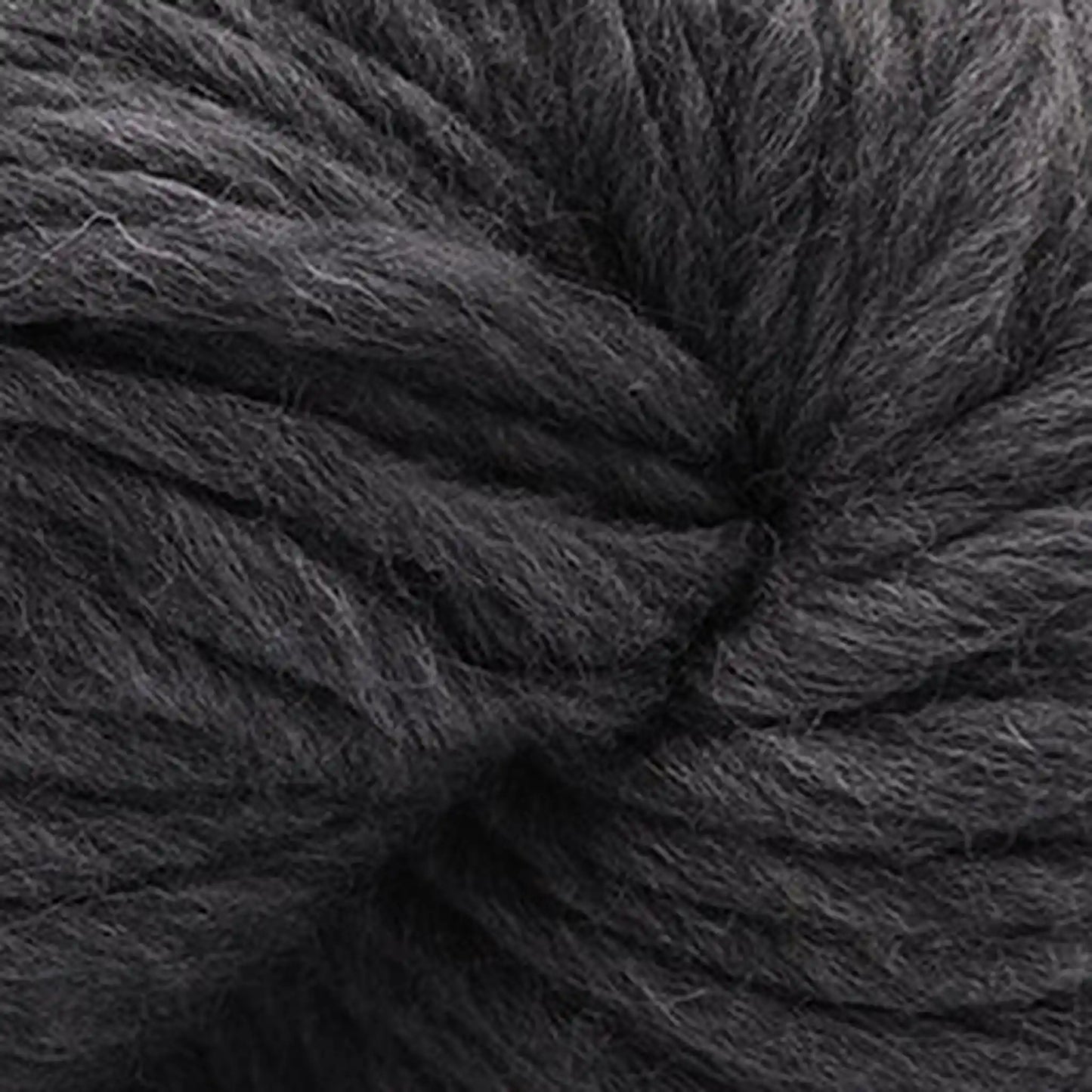 Cascade Magnum Super Bulky Yarn color 8400 Charcoal