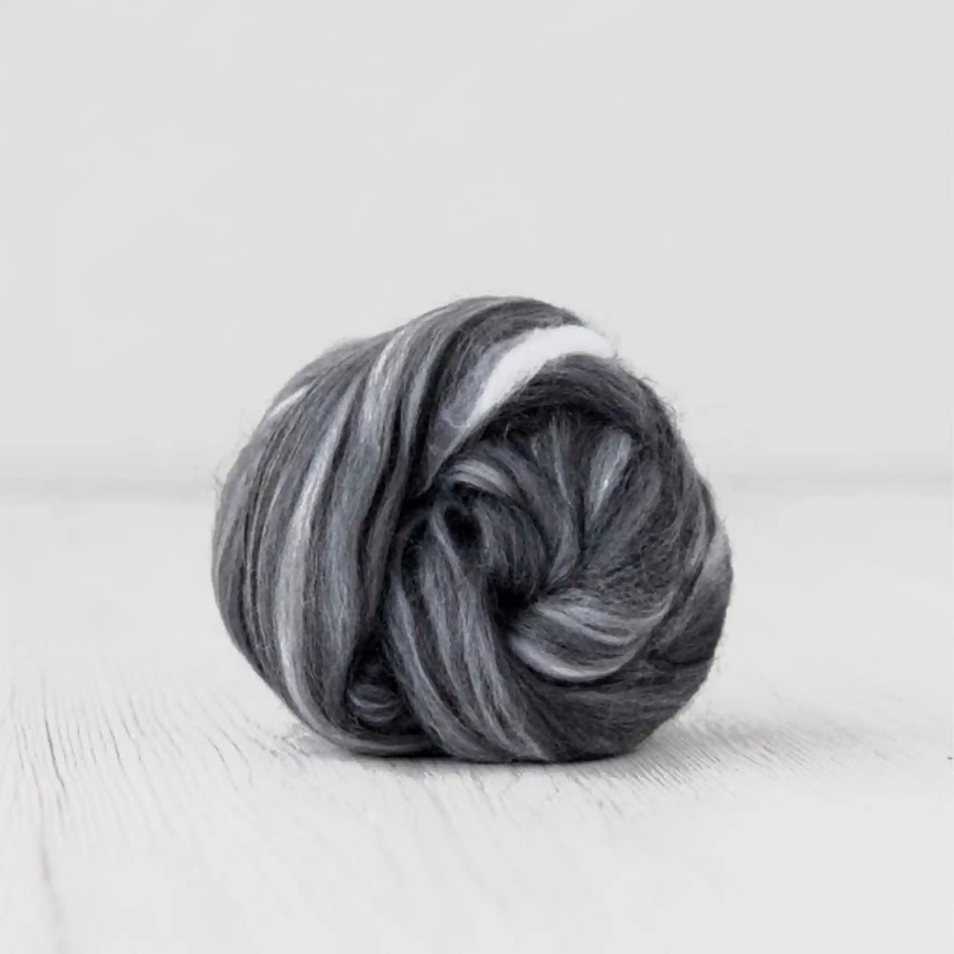 Magpie Moth - Extrafine Multi-Colored Merino Top