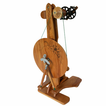 Majacraft Suzie Spinning Wheel shown against a white background