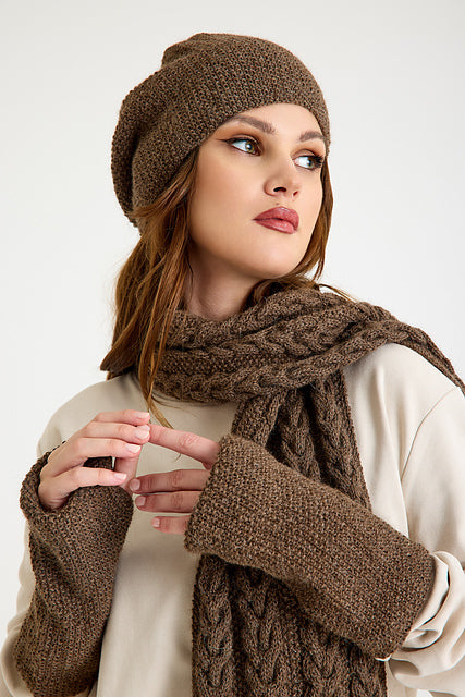 Mirasol Elena accessories detail 1