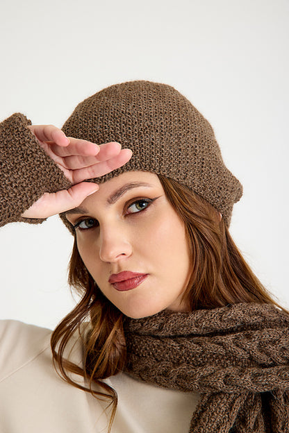 Mirasol Elena accessories detail 2