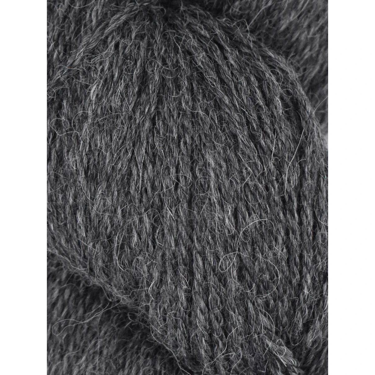 Mirasol Llama Umi Sport Yarn color 02 Tarmac