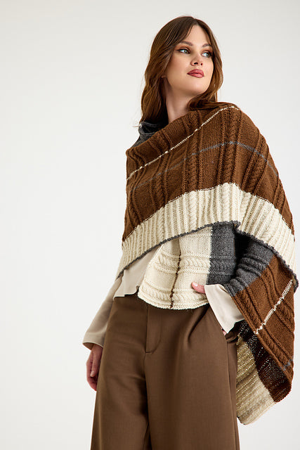 Mirasol Mercedes shawl front view