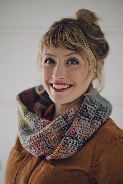 Montana Mountain Cowl Pattern by Drea Renee Knits - Paradise Fibers