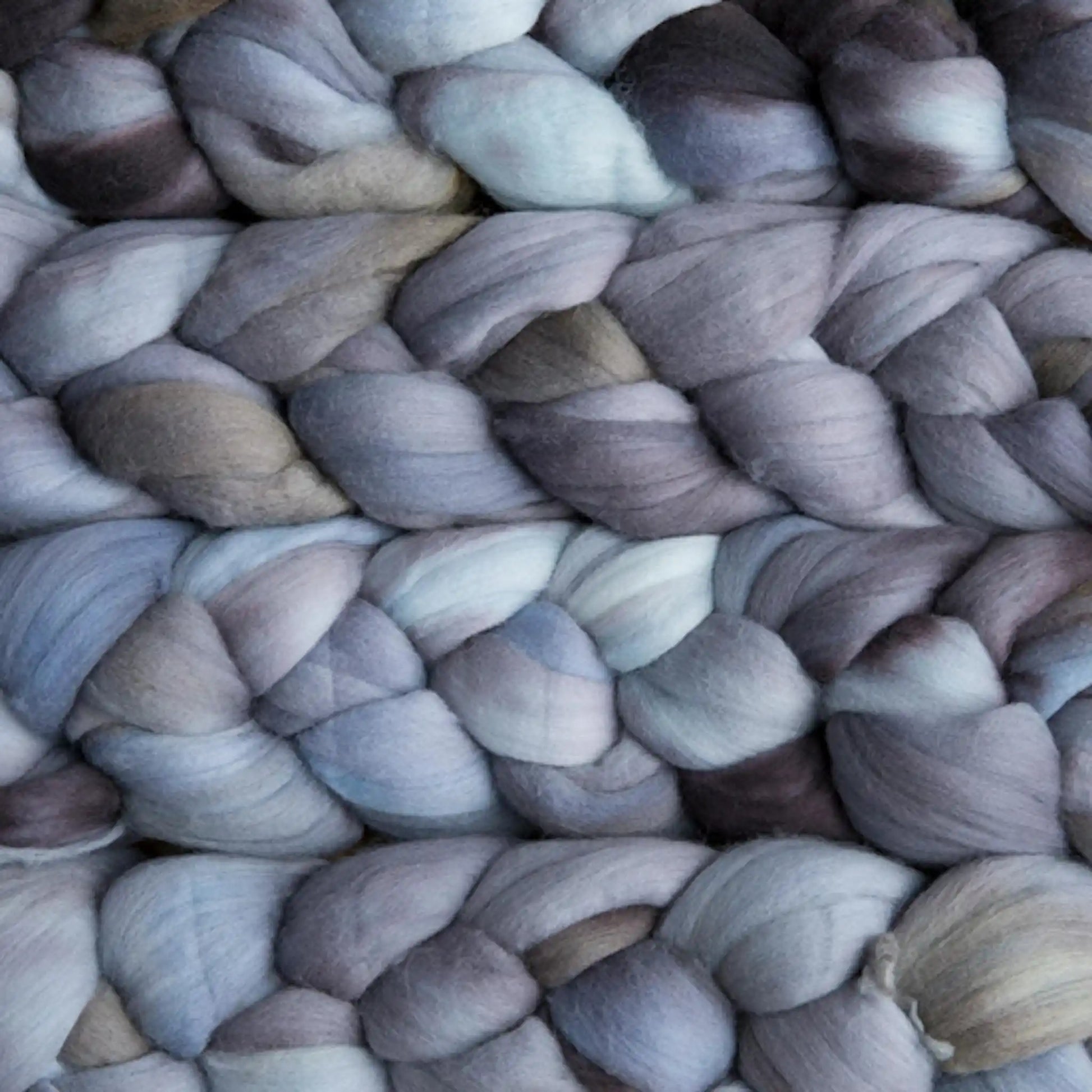 Plomo 043 - Malabrigo Nube Roving Fiber Braid