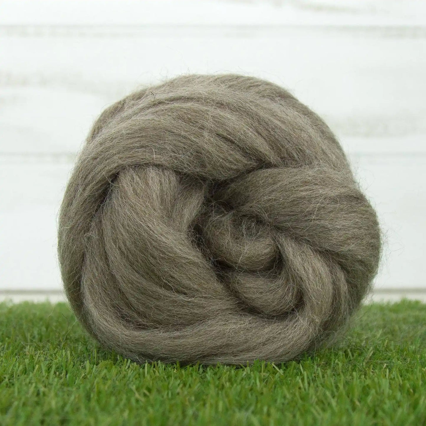 Paradise Fibers Grey Suffolk Roving