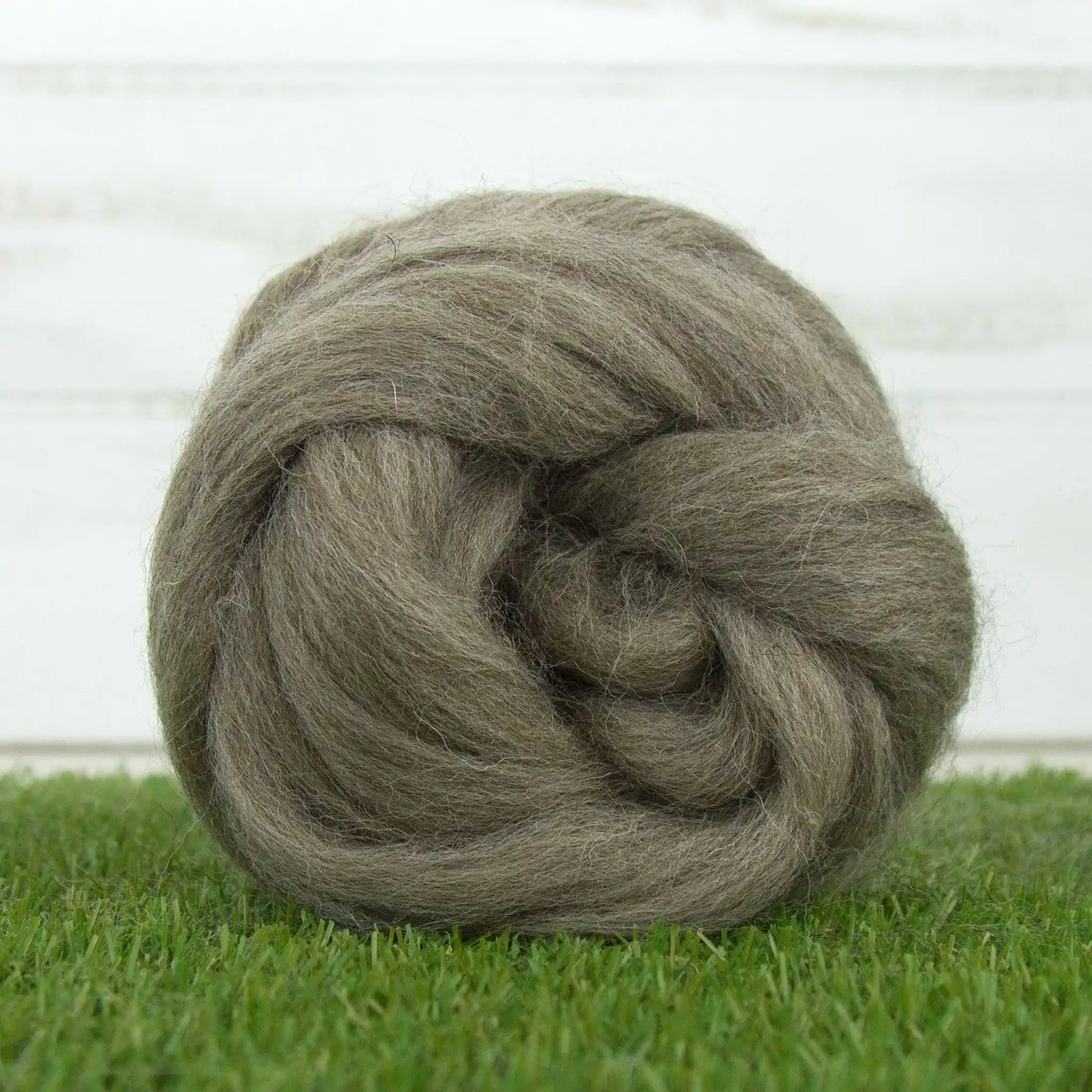 Paradise Fibers Grey Suffolk Roving