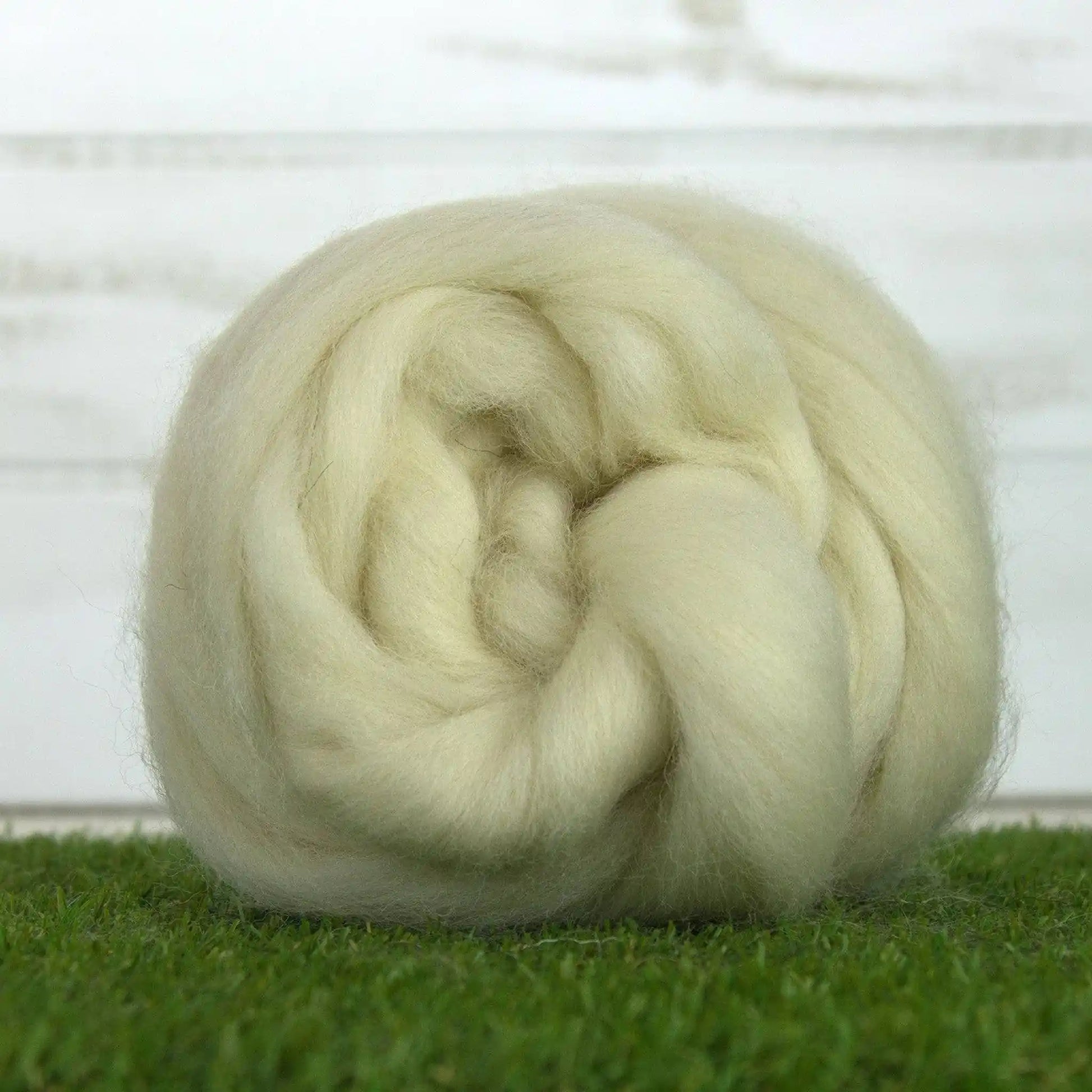 Paradise Fibers Natural White Kent Romney Wool Top