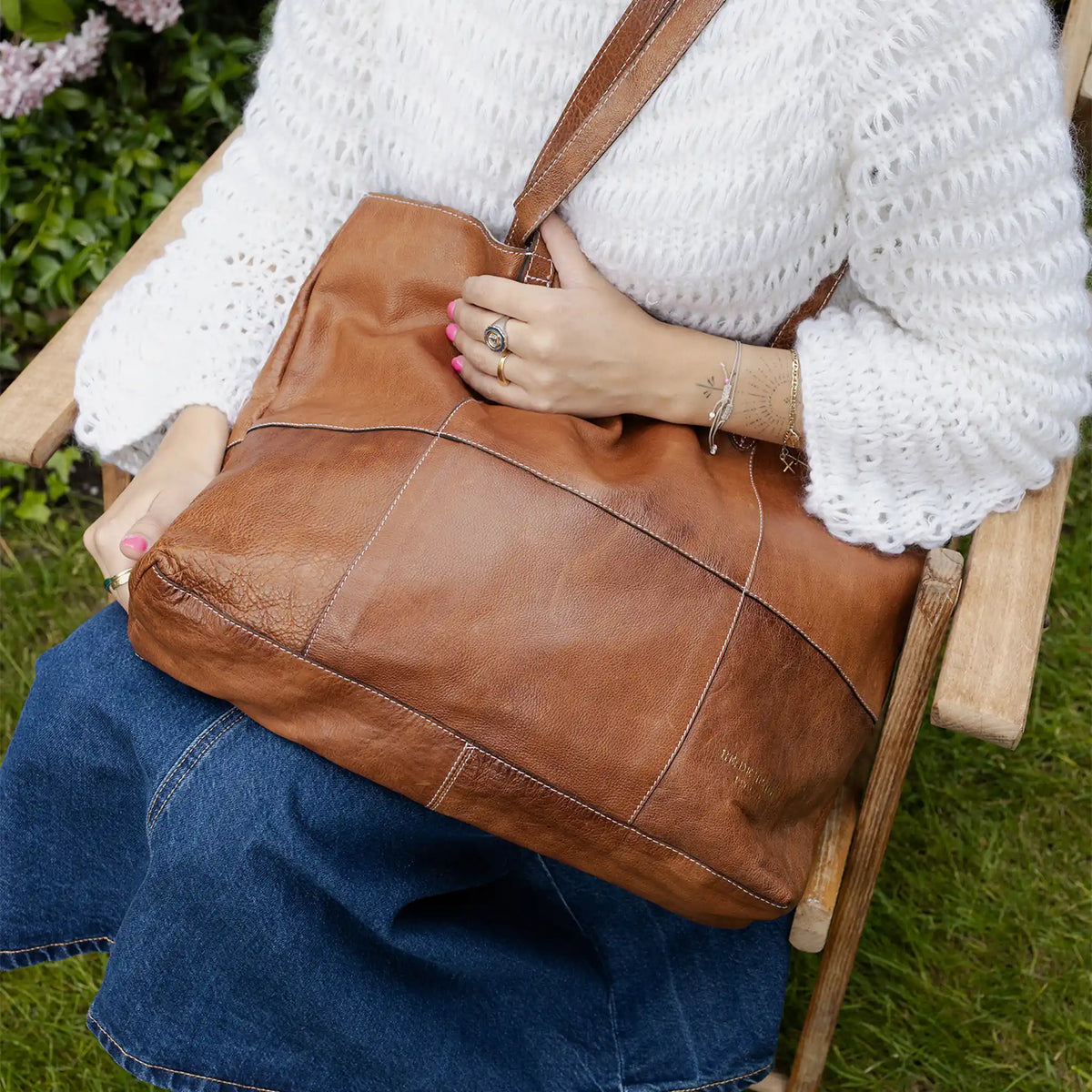 RE:DESIGNED Project 19 - Leather Shopper Bag color Walnut