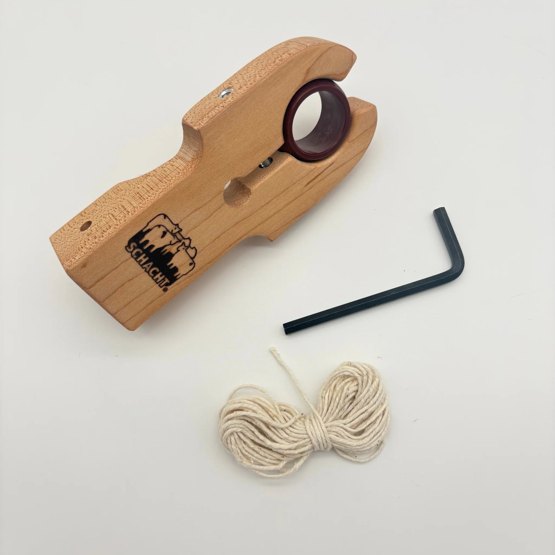 Schacht bulky front maiden mounted on the mother of all of a spinning wheel