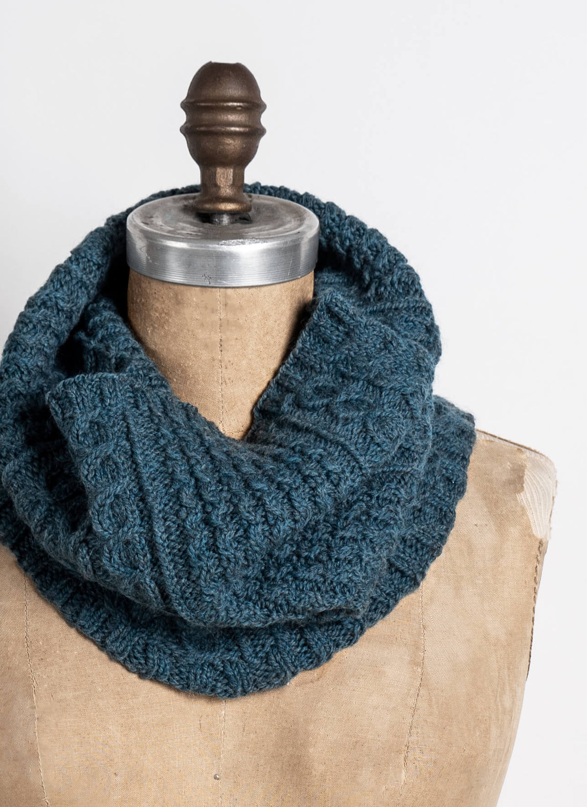 Chardon Cowl knit project