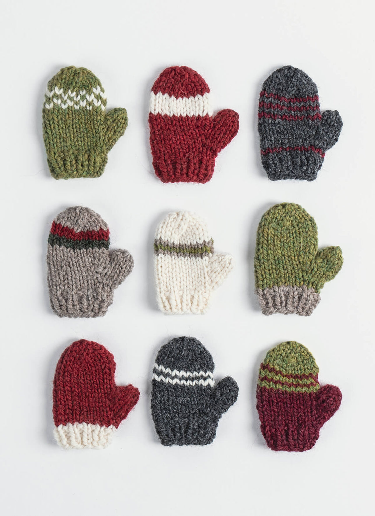 Holiday Cheer Mini Mitt knit project