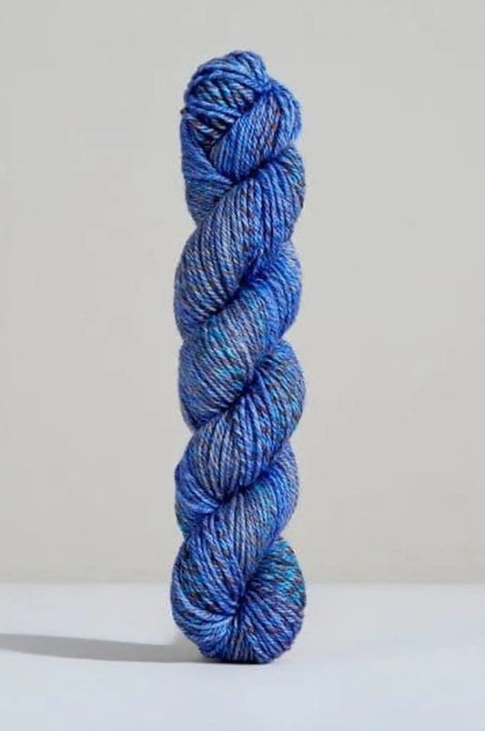 Urth Yarns Spiral Grain Worsted Yarn color Blue Spruce