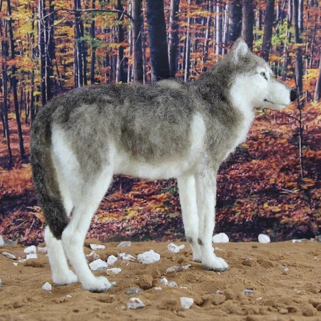 Winston the Wolf Needle Felting Kit - Paradise Fibers