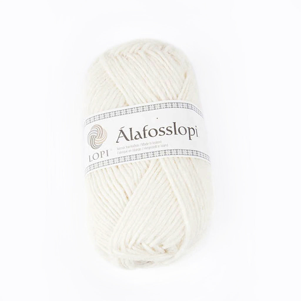 White 0051, a white skein of Lopi's Álafosslopi, a bulky Icelandic wool yarn.