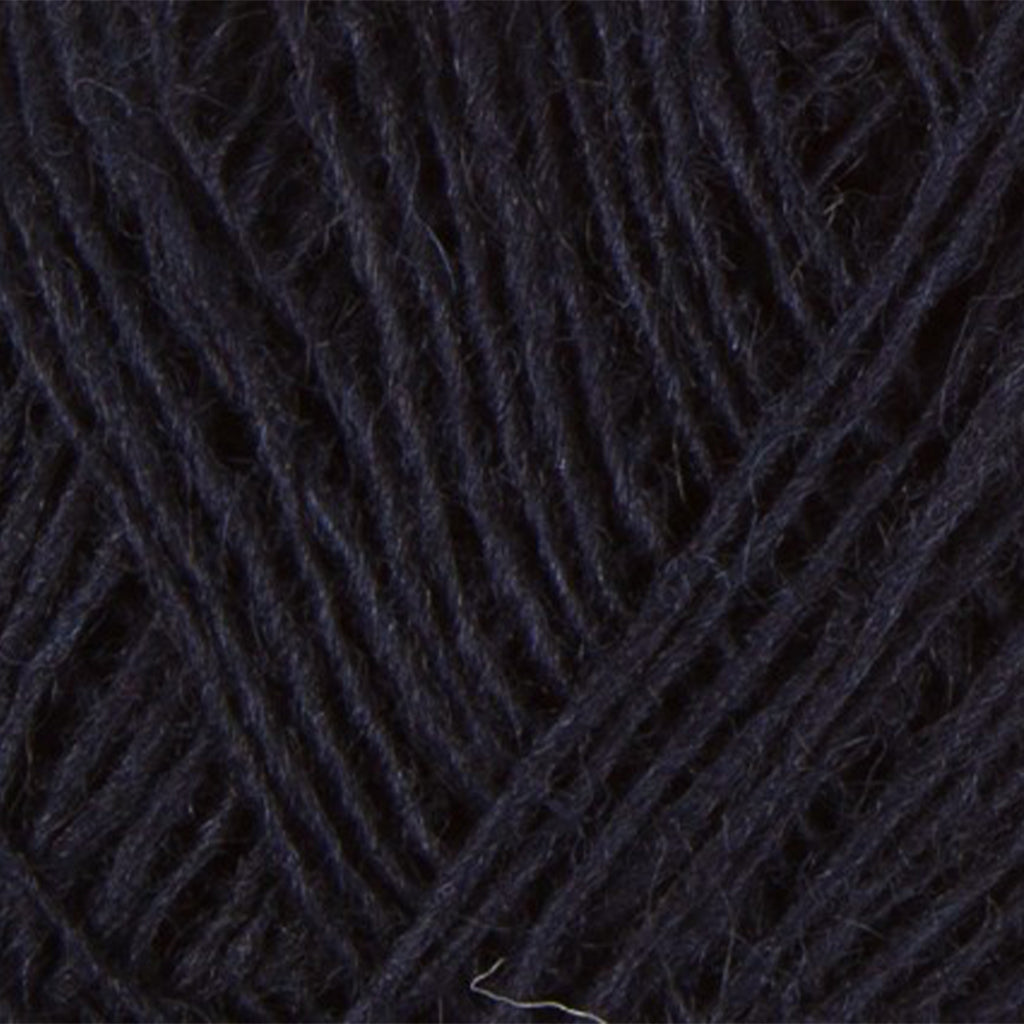 Midnight Blue 0709, a very dark blue skein of Lopi's Einband Icelandic wool lace yarn.