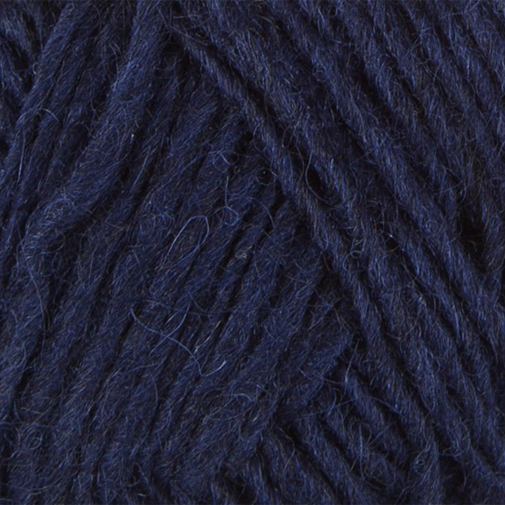 Navy Blue 9420, a dark navy skein of Léttlopi Icelandic wool yarn.