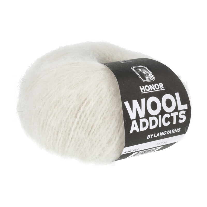 Wool Addicts Honor Worsted in the color 1084.0094, a natural white.