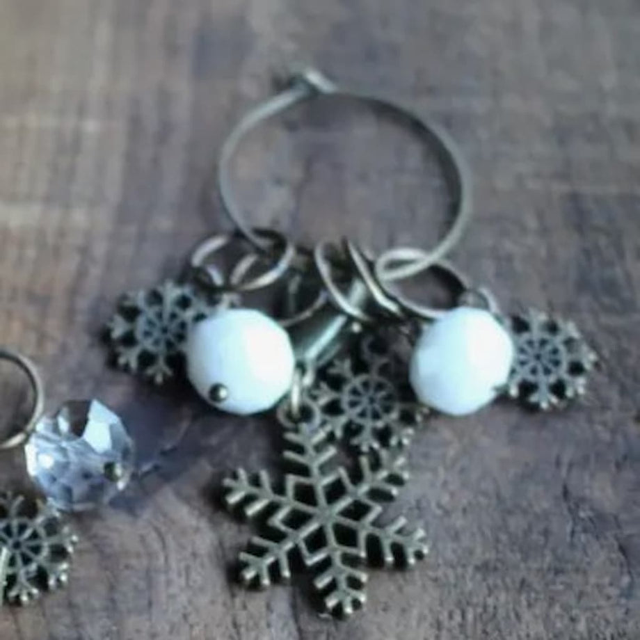 Wholesale Snag Free Silver Snowflakes Stitch Markers for your