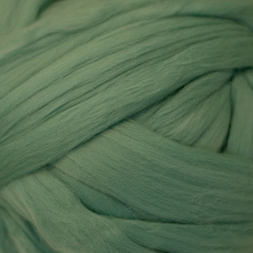 Color Turquoise Green. A light blue green shade of solid color merino wool top.