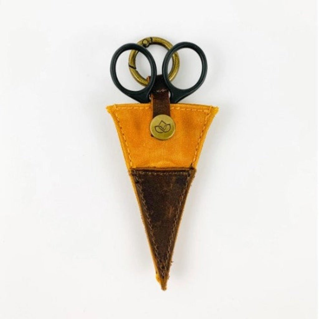 Della Q Scissor Pocket - Paradise Fibers