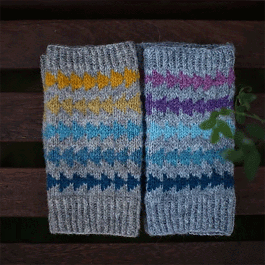 Follow Your Dreams Fingerless Mitts by Vlněné sestry