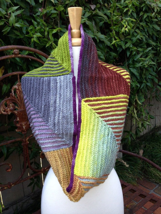Mitered Obsession Cowl by SKNITSB - Paradise Fibers
