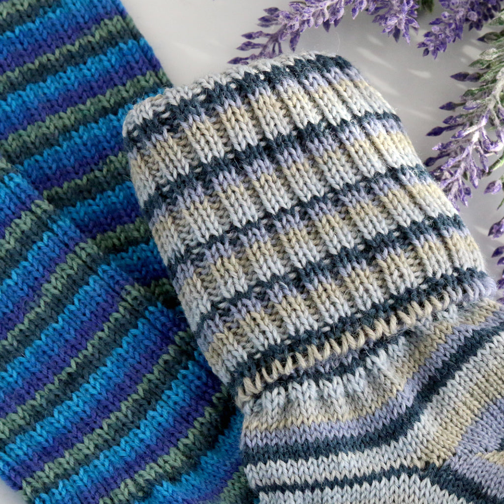 Color 2695 and 2694. A close up look at OnLine Mountain Color Wool Socks.