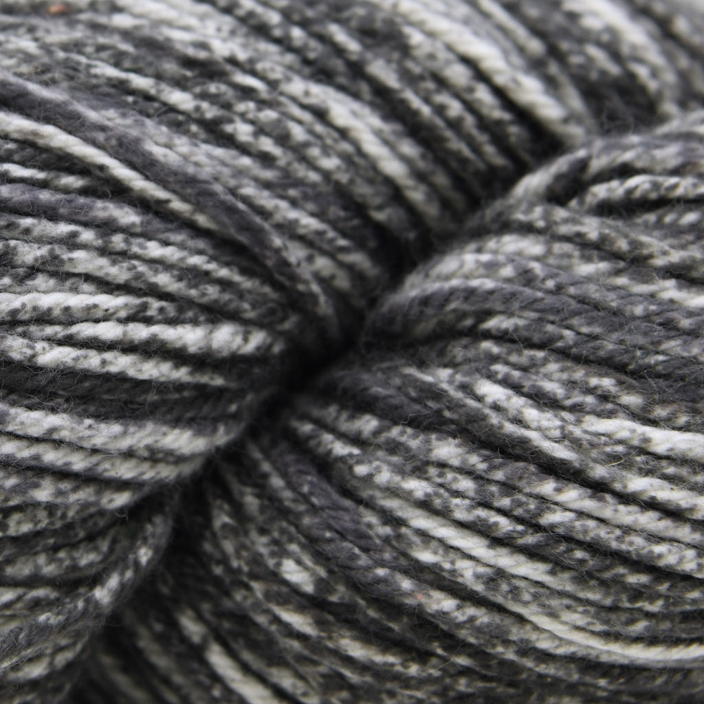 Cascade Nifty Cotton Effects 304 - a variegated dark grey and white colorway