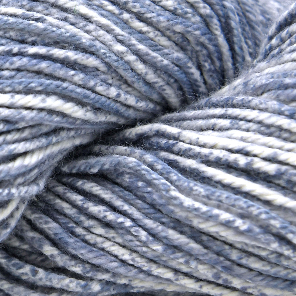 Cascade Nifty Cotton Effects 307 - a variegated denim blue and white colorway