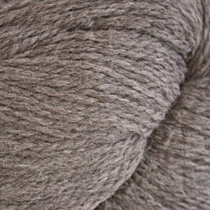 Cascade Ecological Wool Bulky Taupe - a taupe colorway