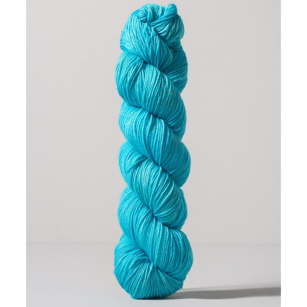 Gusto Wool Core Fingering 1016 - a light aquamarine colorway