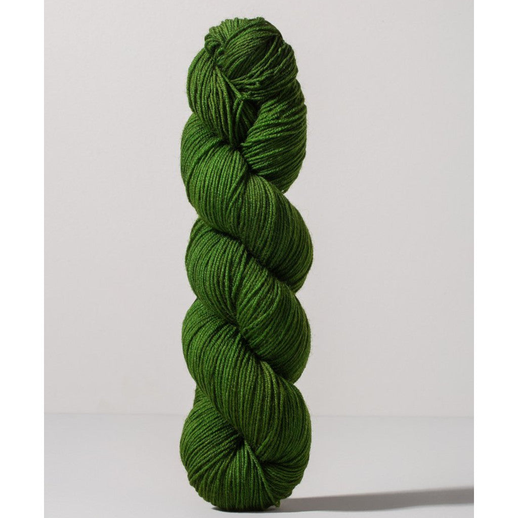 Gusto Wool Core Fingering 1021 - a forest green colorway