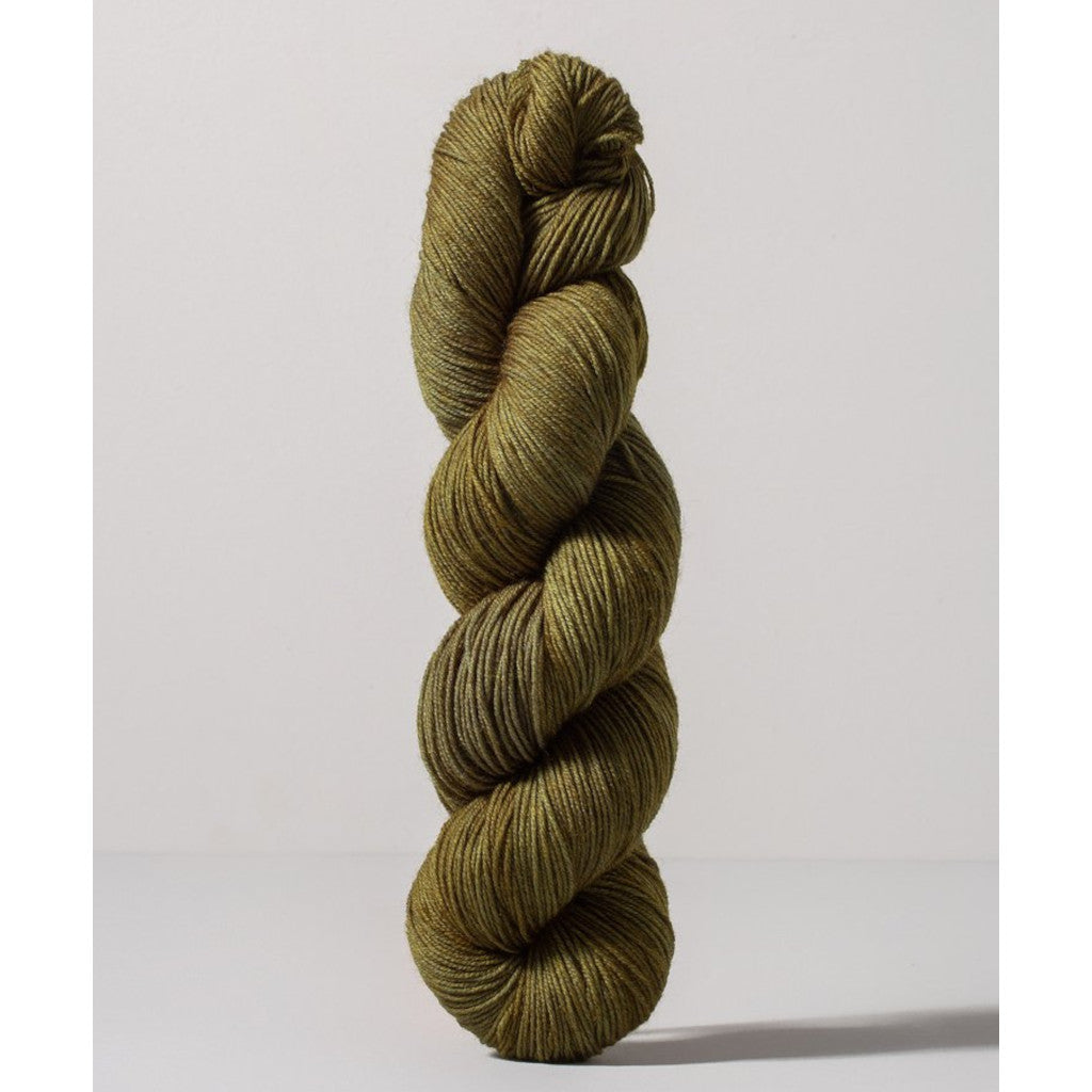 Gusto Wool Core Fingering 1040 - a dark olive colorway