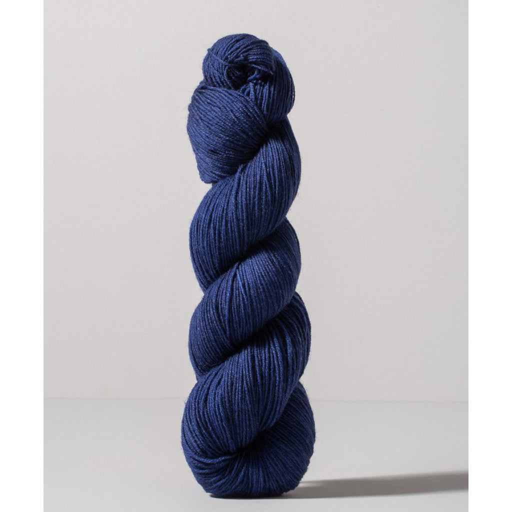 Gusto Wool Core Fingering 1041 - a navy colorway