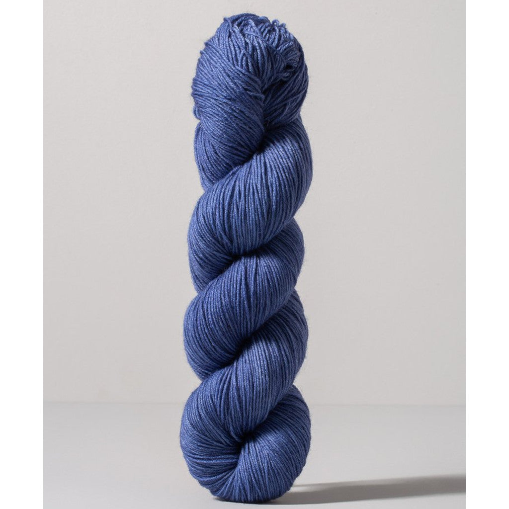 Gusto Wool Core Fingering 1043 - a light navy colorway